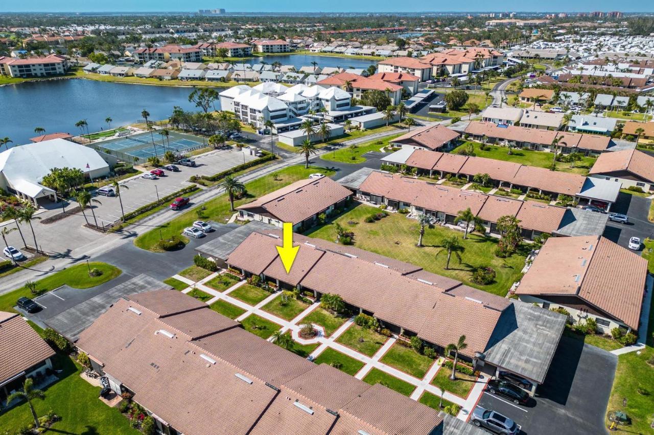 Association, Tennis Courts And Pool, Sleeps 4 - Cinnamon Cove Cozy Condo Форт Майерс Екстериор снимка
